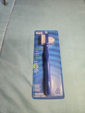 Oral B Denture Brush Stain Remover Dual Head Easy Grip Handle Blue Color 1 Ct